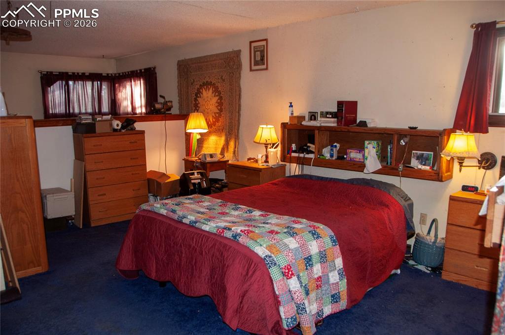 Image 21 of 23: Bedroom