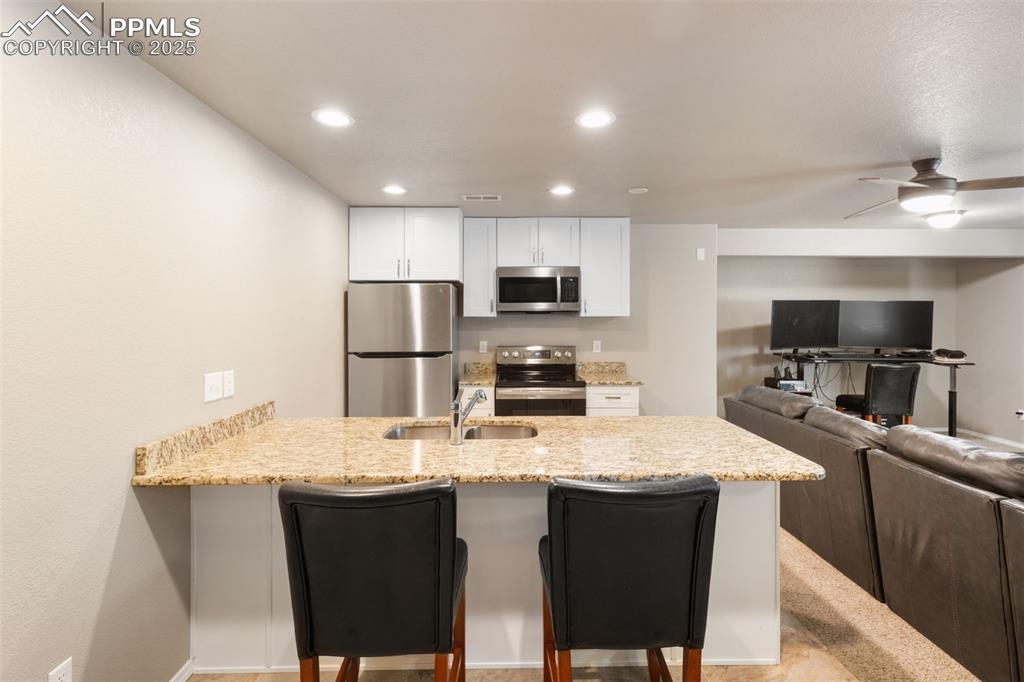 Image 27 of 43: All Basement Kitchen appliances convey