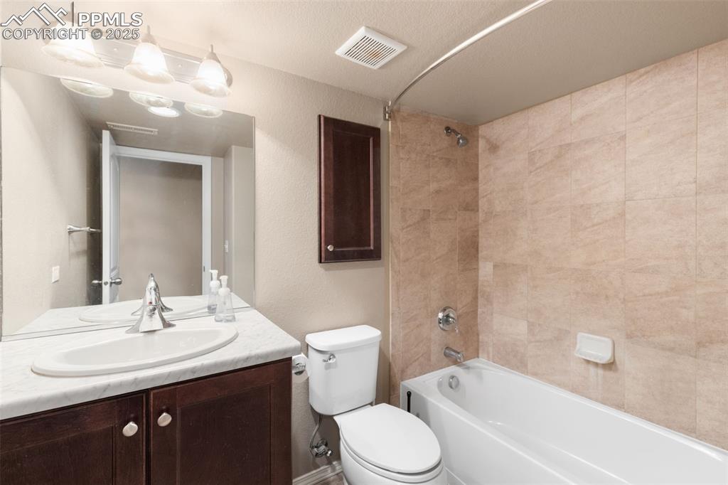 Image 30 of 43: Basement Level Primary Batheroom