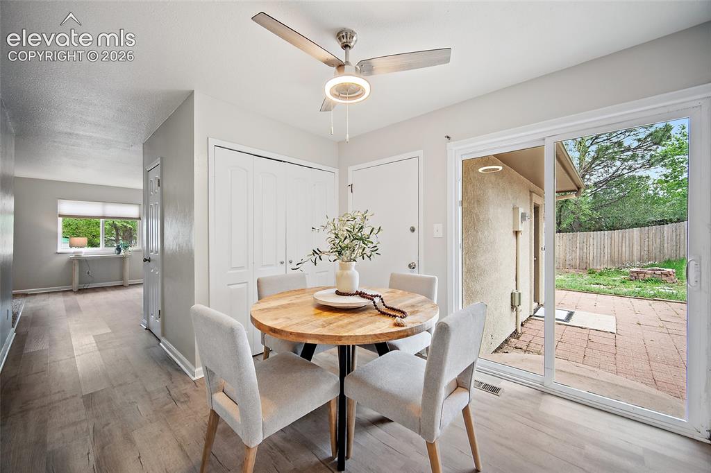 Image 8 of 38: Dining Area