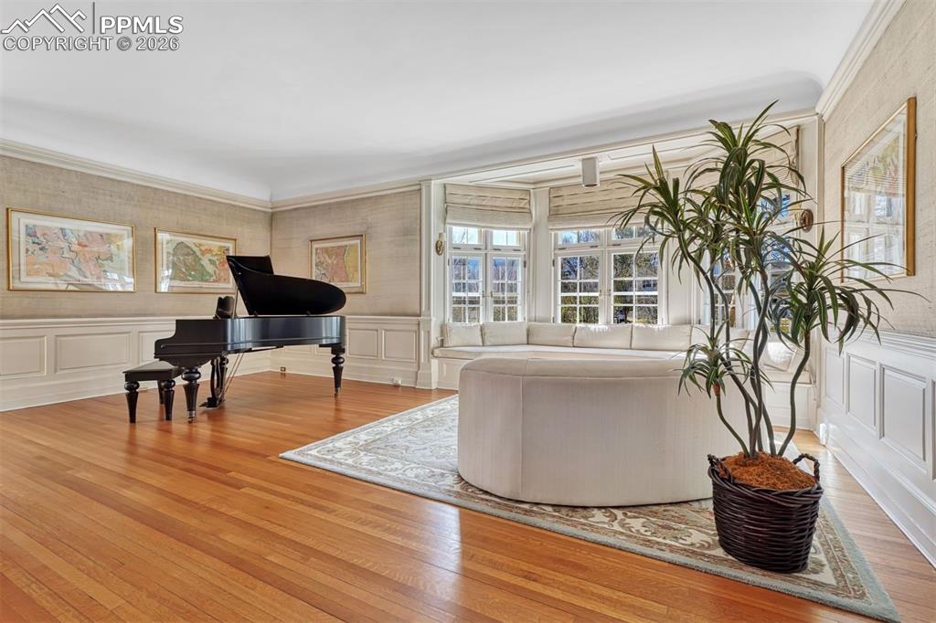 Image 10 of 50: New Supplement