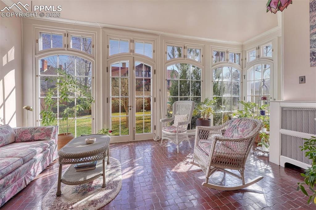 Image 15 of 50: Living Room