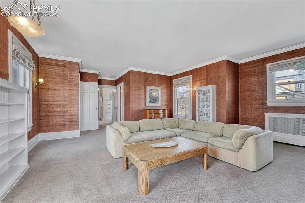 Image 27 of 50: Eat-in area within the kitchen