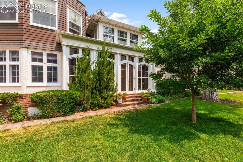 Image 48 of 50: Bonus room on the 3rd level 