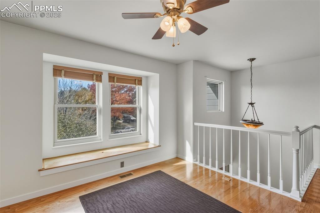 Image 20 of 50: Loft