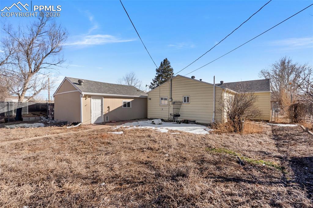 Image 33 of 44: Back of Structure