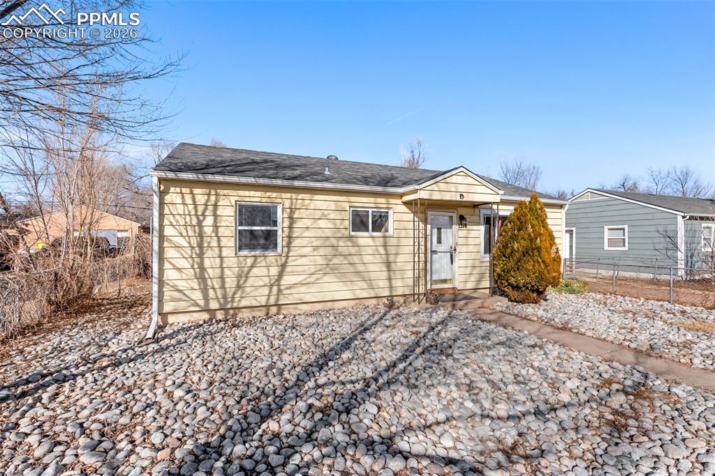 Image 4 of 44: Front of Structure