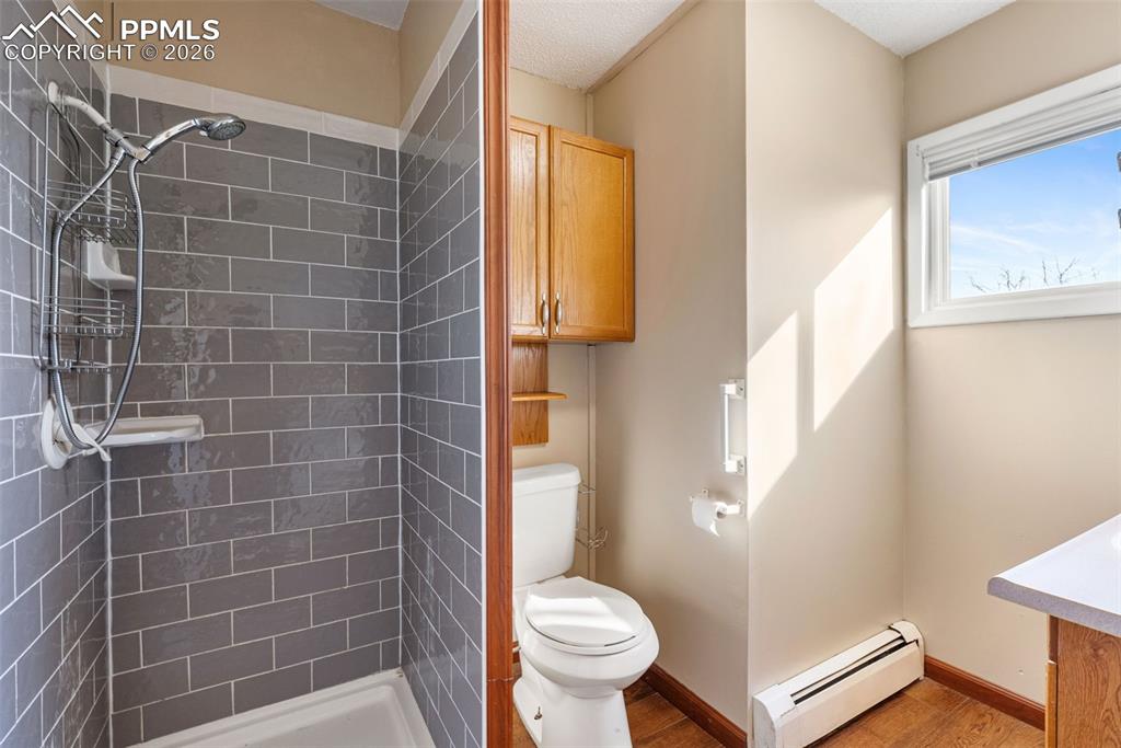 Image 9 of 44: Bathroom