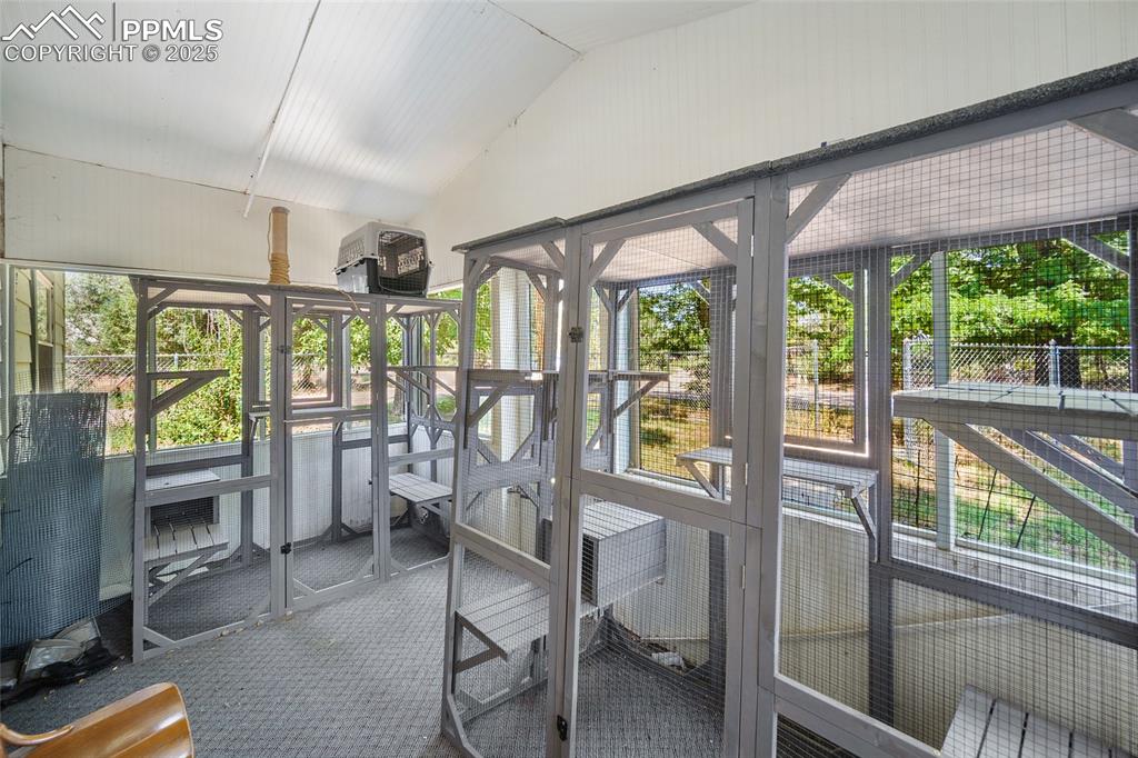 Image 4 of 27: Sun Room