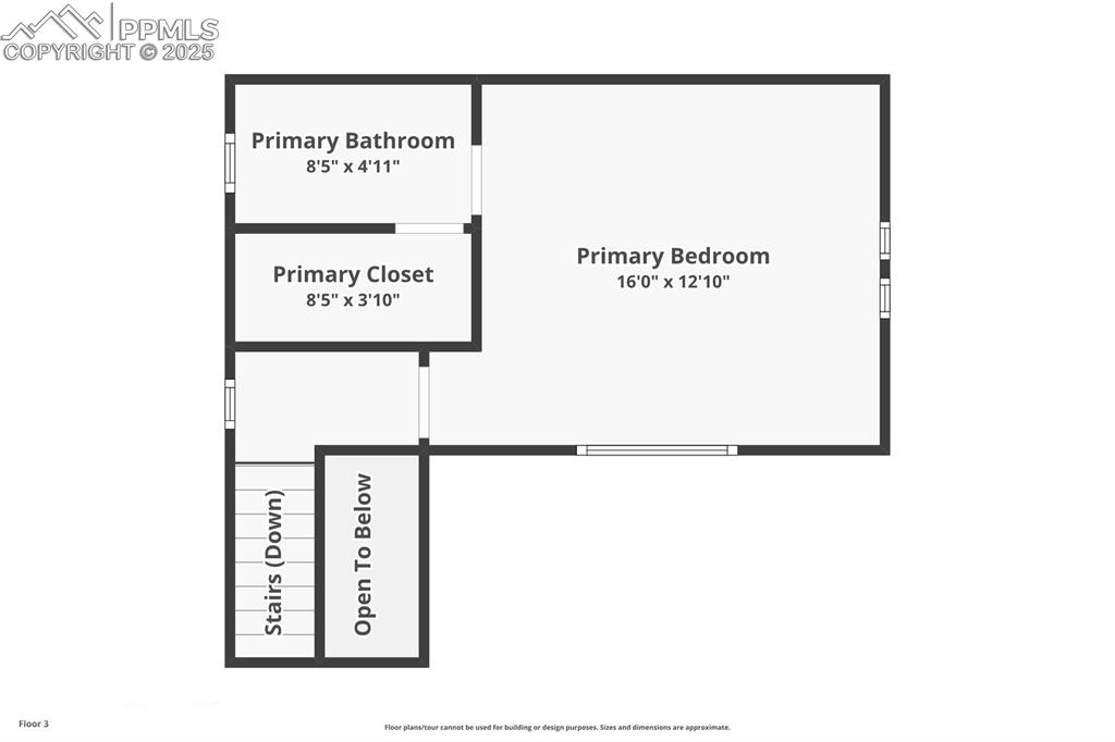 Image 24 of 24: View of room layout