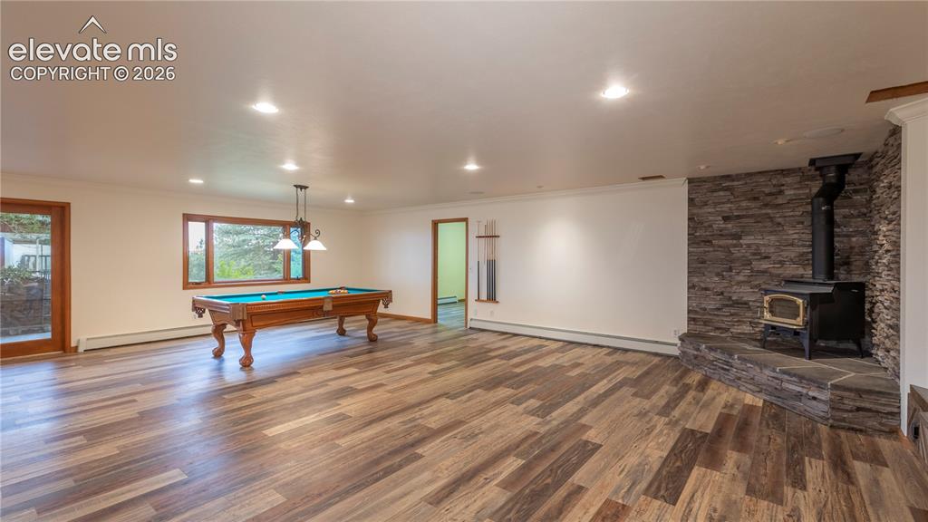 Image 16 of 46: Family Room