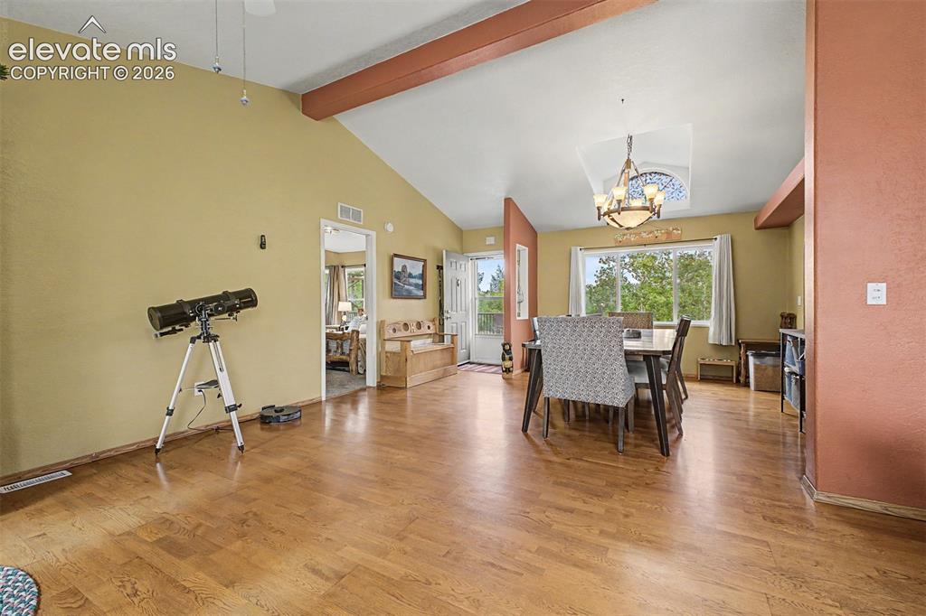 Image 12 of 48: Dining Area
