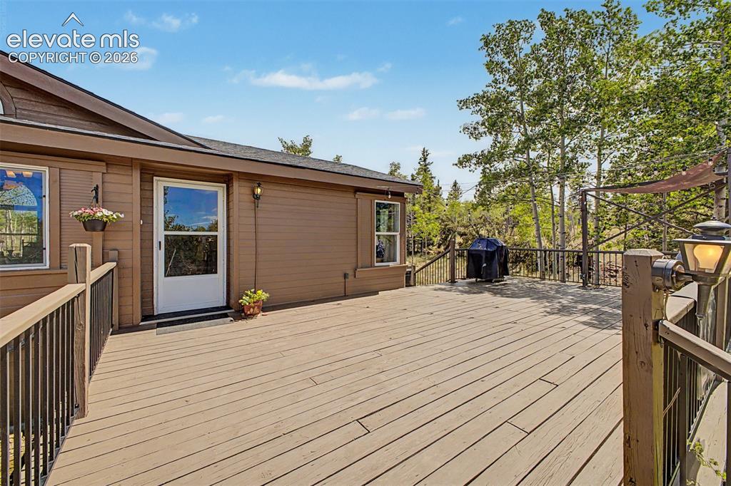 Image 9 of 48: Deck