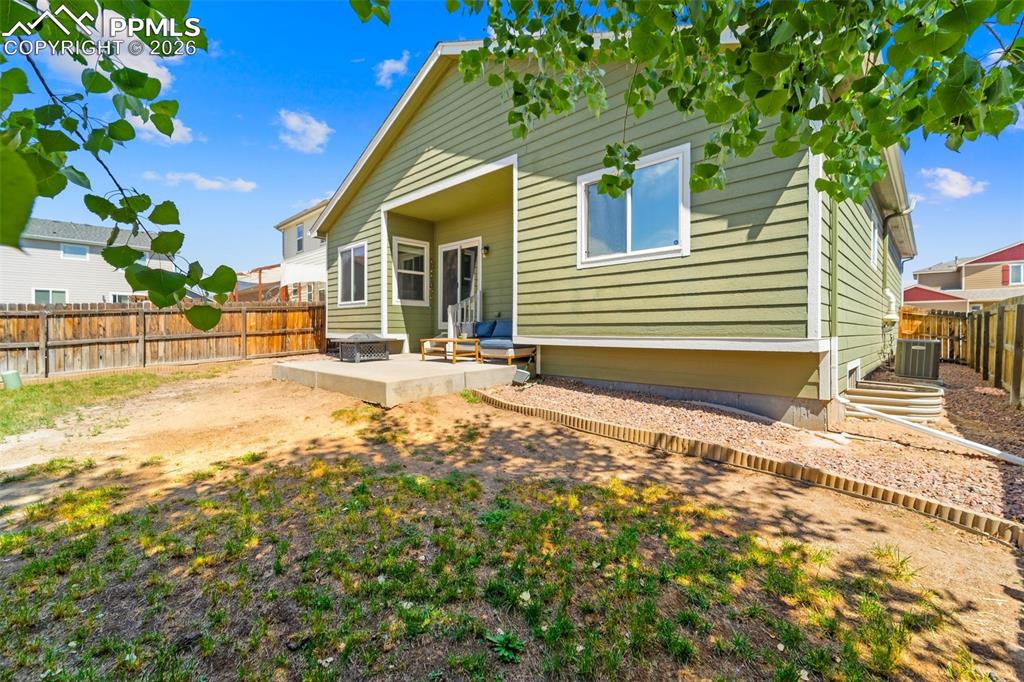 Image 38 of 42: Back of Structure