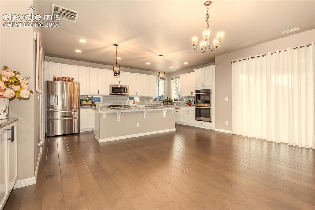 Image 11 of 37: Kitchen