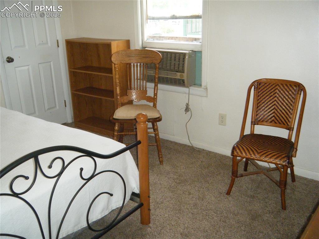 Image 16 of 30: Bedroom