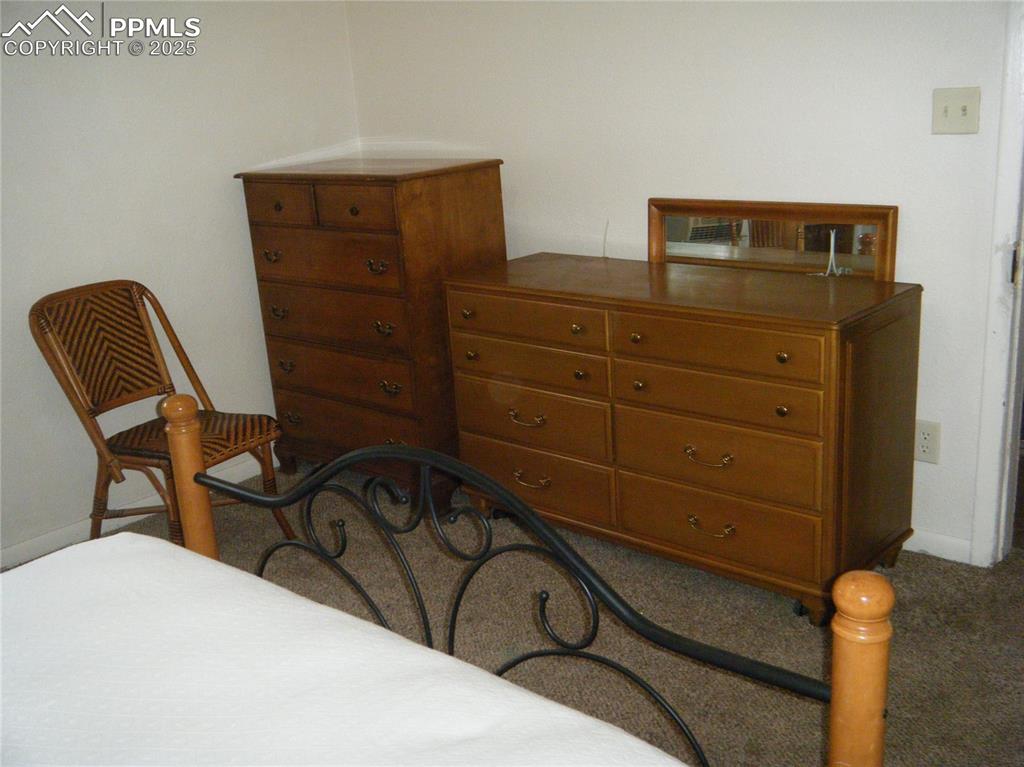 Image 17 of 30: Bedroom