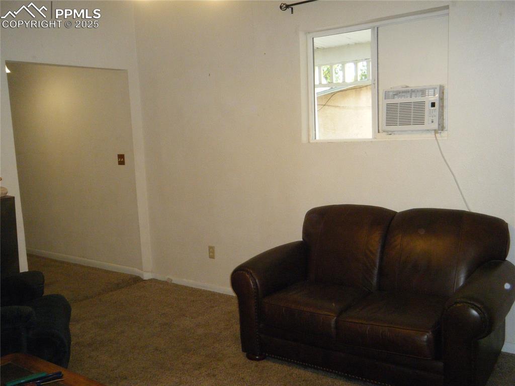 Image 6 of 30: Living Room