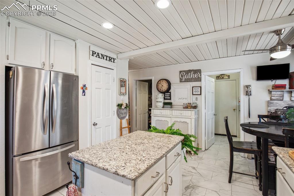 Image 12 of 43: Kitchen