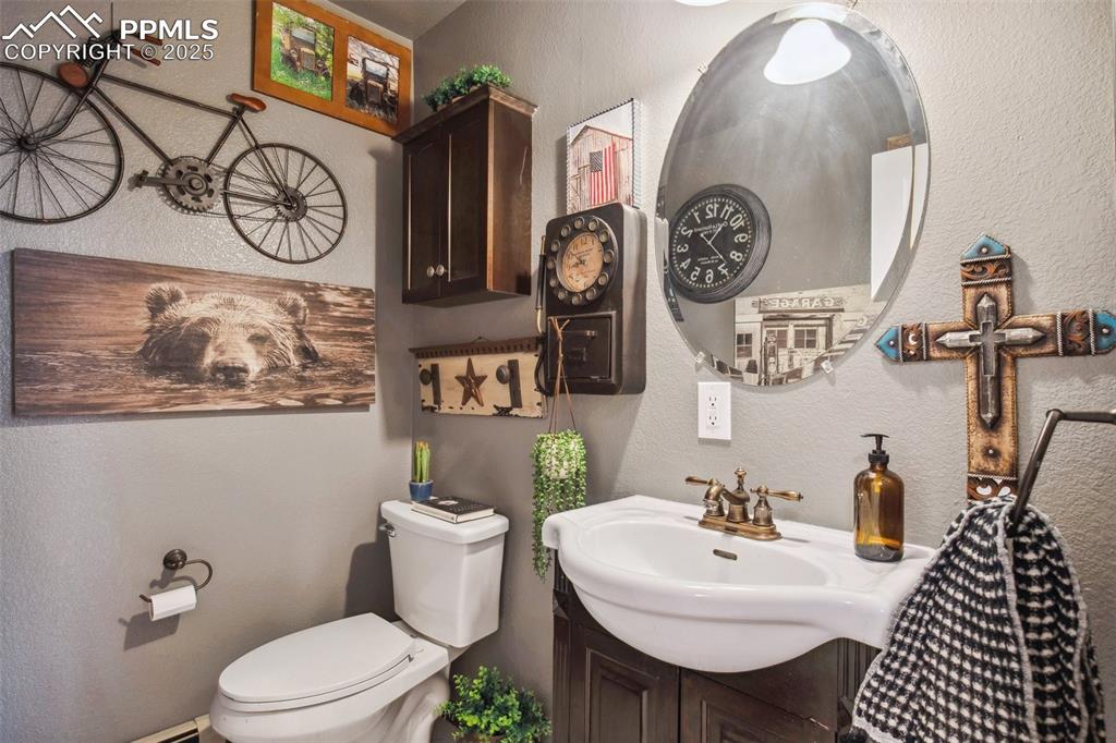 Image 13 of 43: Bathroom