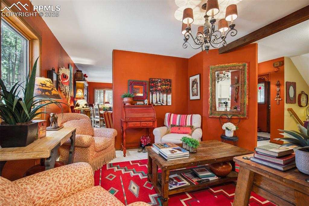 Image 15 of 43: Dining Room