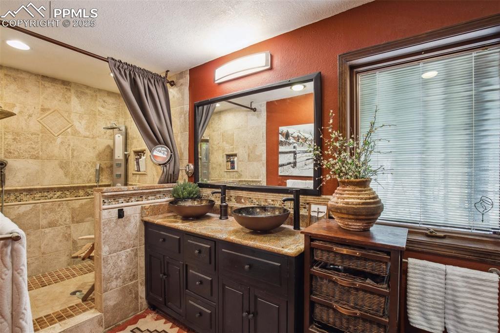 Image 19 of 43: Double vanity, Double spa shower