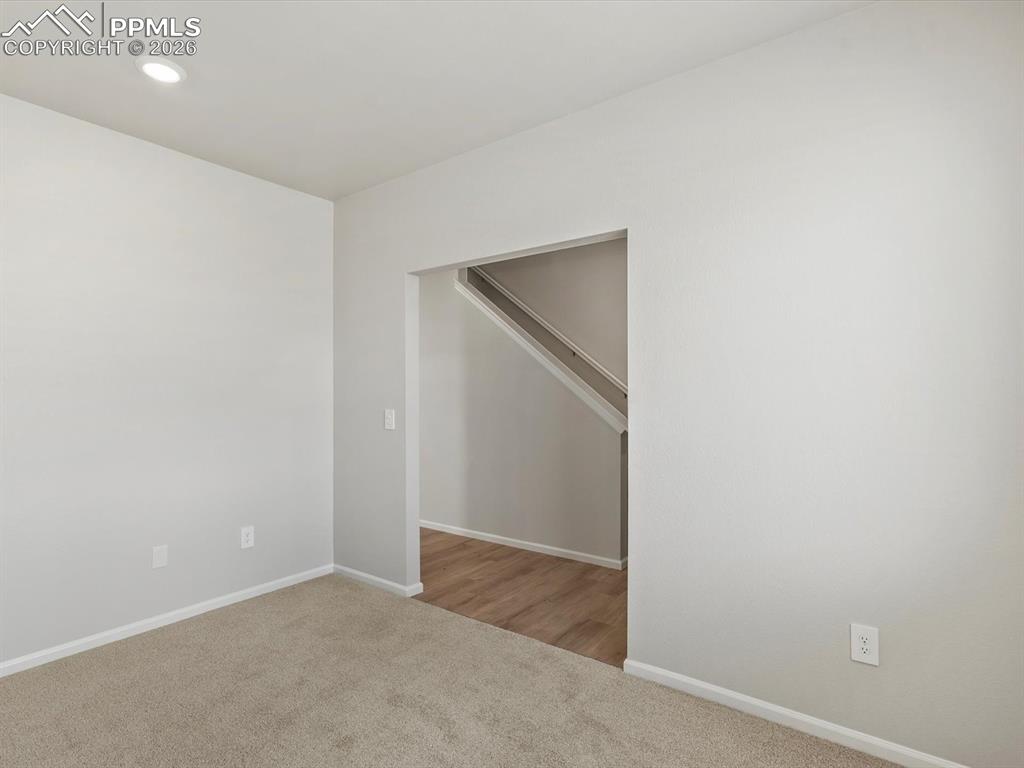 Image 4 of 34: Bedroom