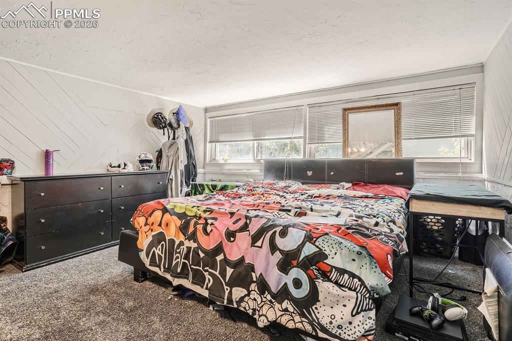 Image 16 of 37: Bedroom