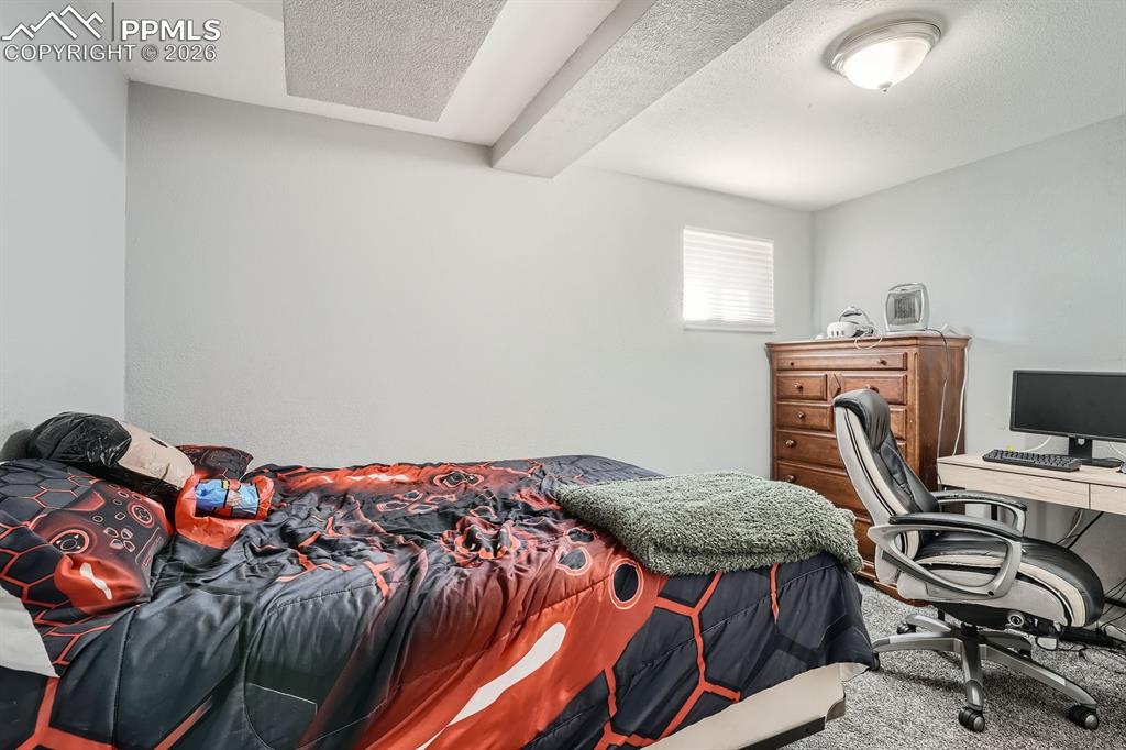 Image 25 of 37: Bedroom