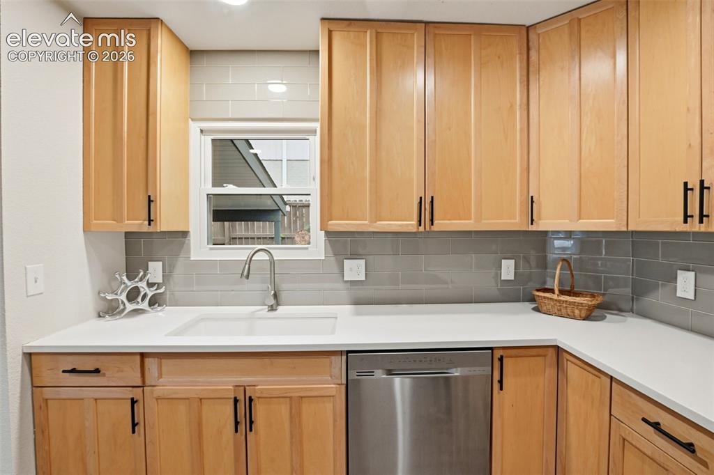 Image 10 of 45: Kitchen