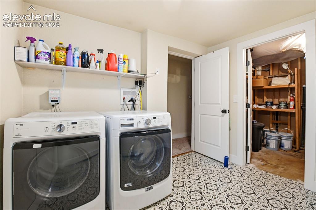 Image 36 of 45: Laundry