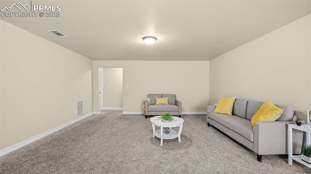 Image 34 of 47: Living Room