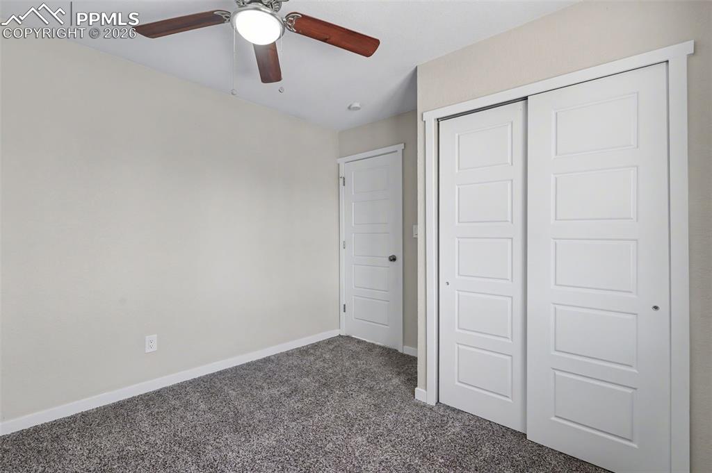 Image 22 of 29: Bedroom