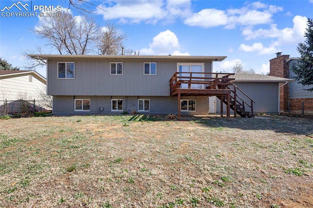 Image 26 of 29: Back of Structure