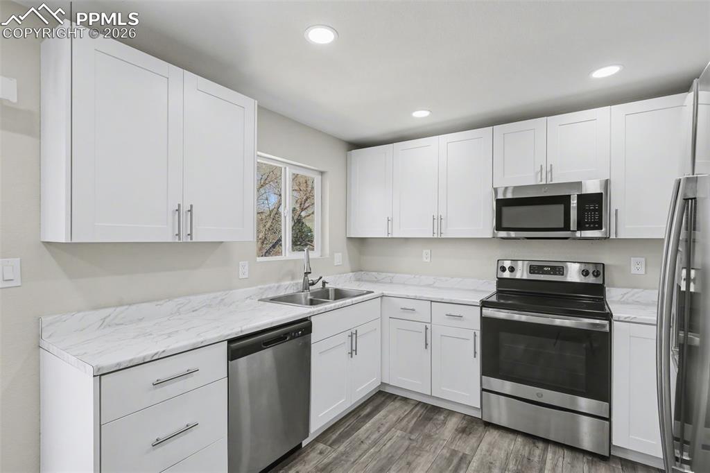 Image 8 of 29: Kitchen