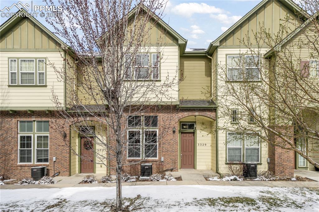 Image 3 of 50: Front of home