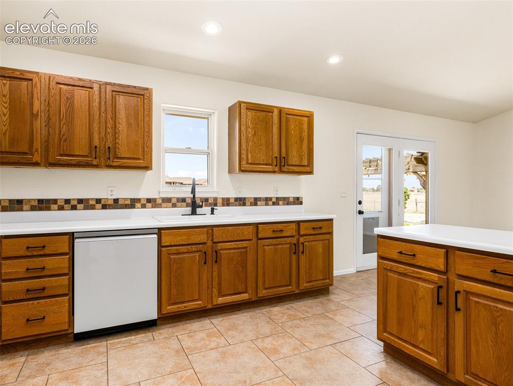 Image 9 of 50: Large kitchen with plenty of cabinets, new Samsung appliances and plenty of