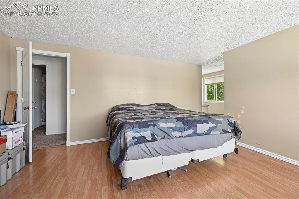 Image 10 of 41: Bedroom