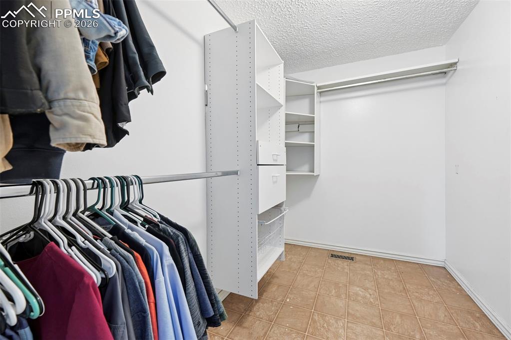 Image 11 of 41: Closet