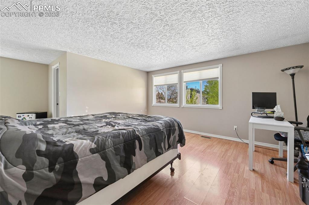 Image 12 of 41: Bedroom