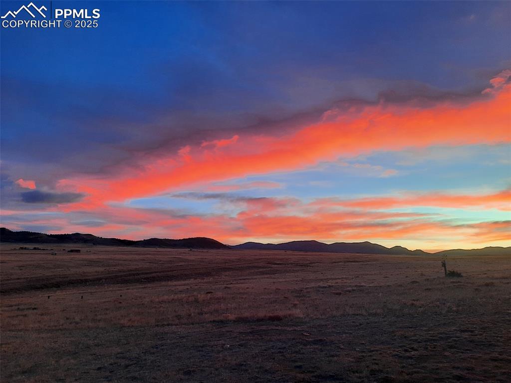 Image 28 of 38: Gorgeous Colorado sunset.