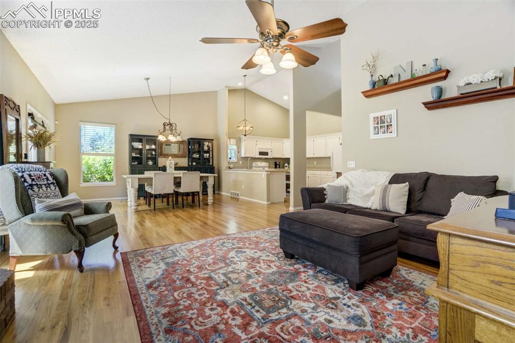 Image 9 of 50: Living Room