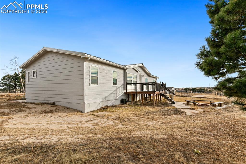 Image 48 of 50: Side of Structure