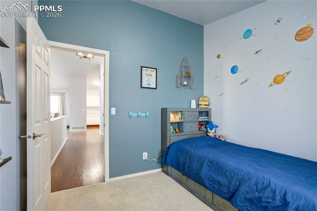 Image 19 of 49: Bedroom