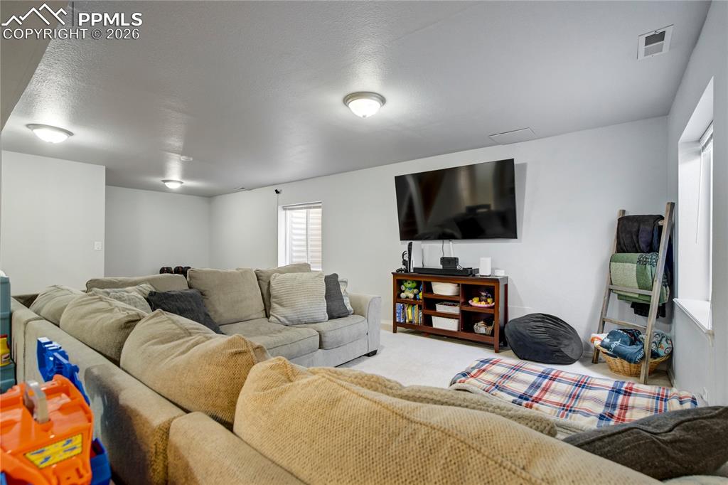 Image 33 of 49: Family Room