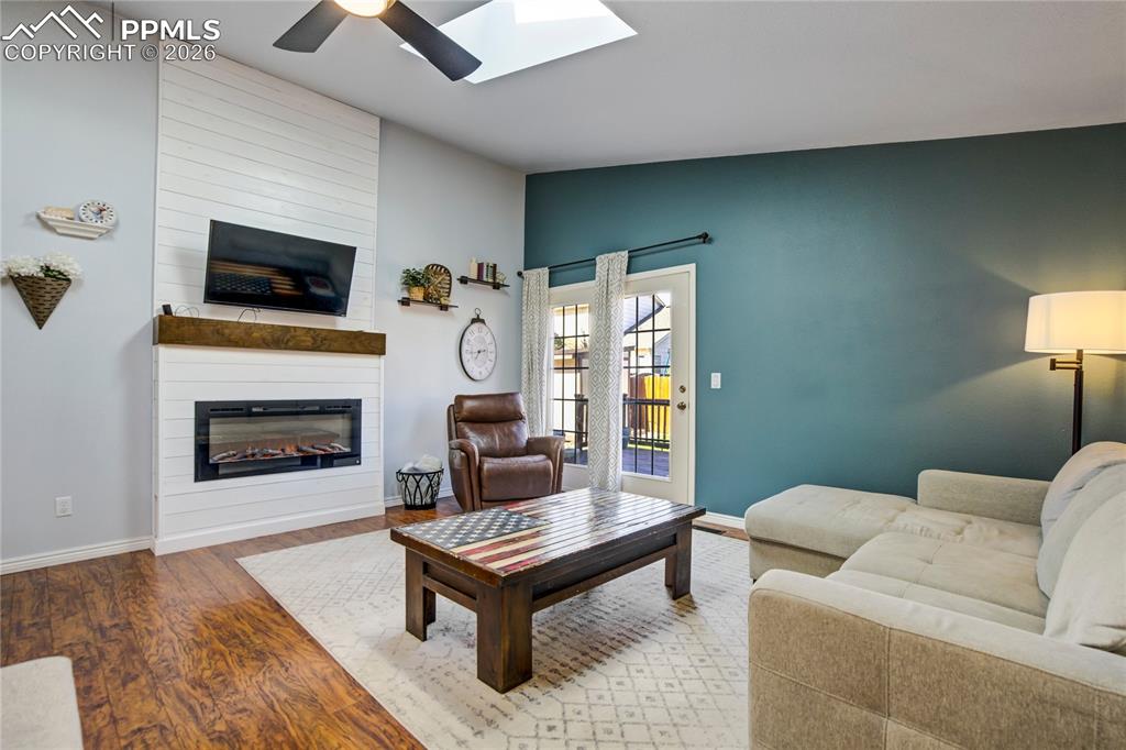 Image 6 of 49: Living Room