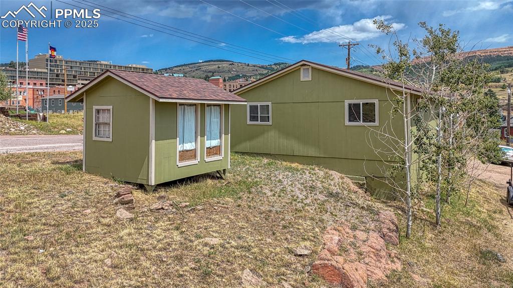 Image 7 of 37: Side of Structure