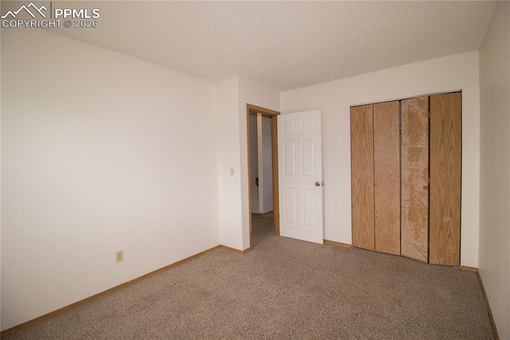 Image 11 of 16: Bedroom