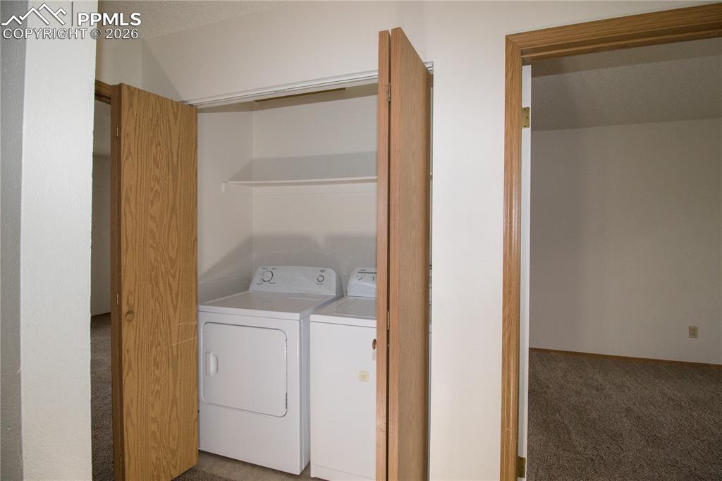 Image 12 of 16: Laundry