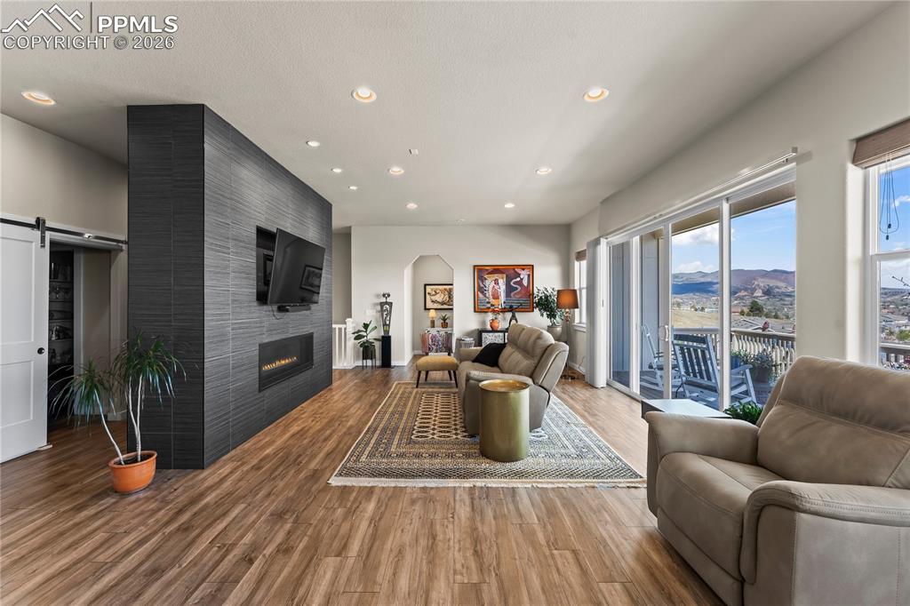 Image 15 of 50: Living Room